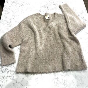 NWOT Maeve Anthropologie Fuzzy Knit Sweater V-Neck‎ Pullover Cozy Warm Small